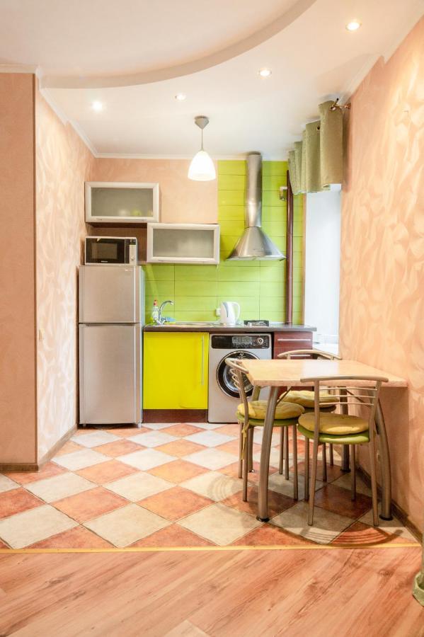 Apartment Triokhsviatytelskaya Street 3 Київ Екстер'єр фото