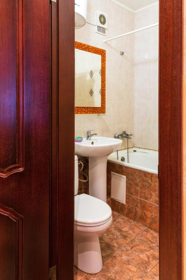 Apartment Triokhsviatytelskaya Street 3 Київ Екстер'єр фото